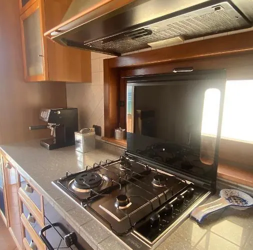 Ruggero House Апартаменти