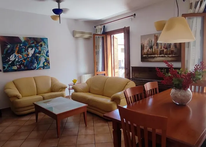 Ruggero House Апартаменти